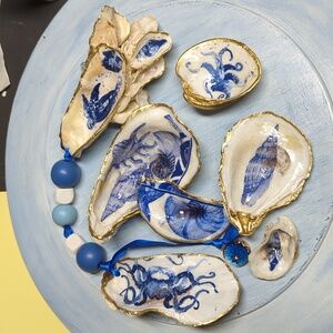 Bundle 7 decoupaged oyster &clam shells, turtles, octopus & shell designs